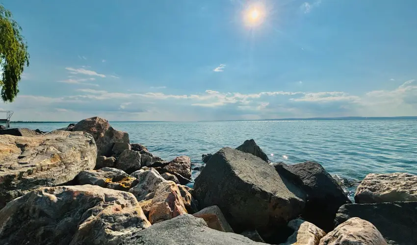 Vil�gos Hotel Balatonvil�gos