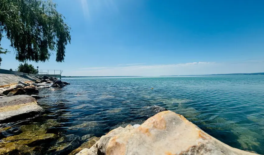 Vil�gos Hotel Balatonvil�gos