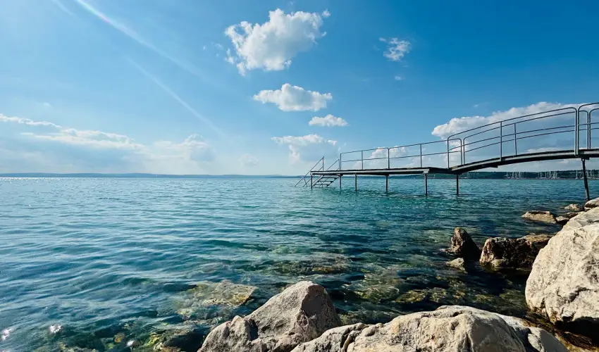 Vil�gos Hotel Balatonvil�gos