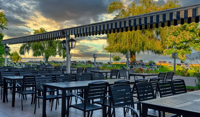 Vil�gos Hotel Balatonvil�gos