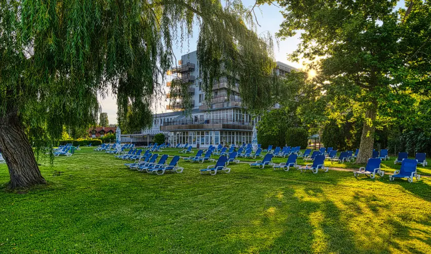 Vil�gos Hotel Balatonvil�gos